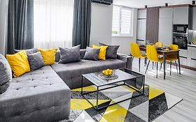Cozy And Stylish Apartment 2